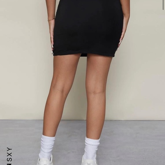 SHEIN Medium Black Bodycon Bandage Y2K Inspired Whale Tale Skirt - NEW - Picture 3 of 3